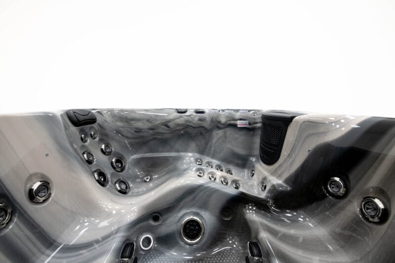 Refresh hot tub for sale from Platinum Spas
