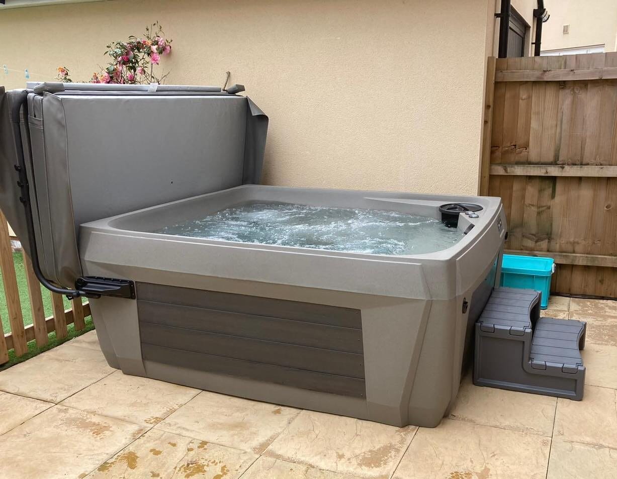 Santa Monica hot tub for sale