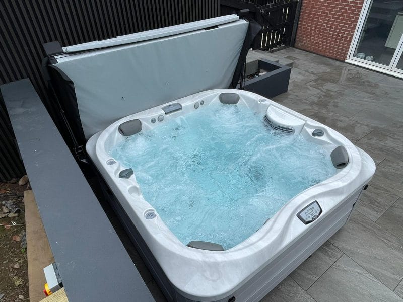 Jacuzzi J-335 hot tub for sale