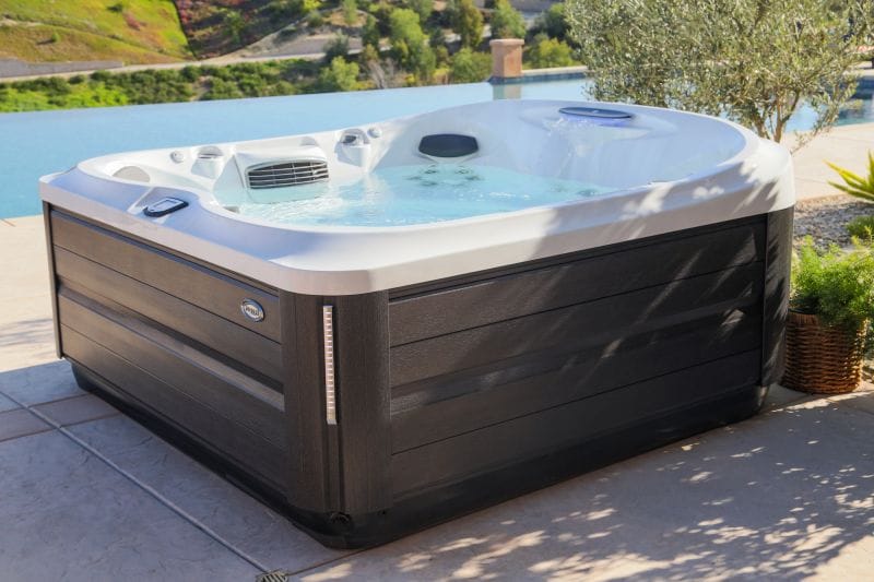 Jacuzzi J-475 hot tub for sale