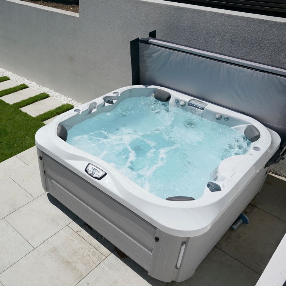 Jacuzzi J-335 hot tub for sale