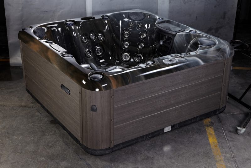 G72-Luxury hot tub for sale