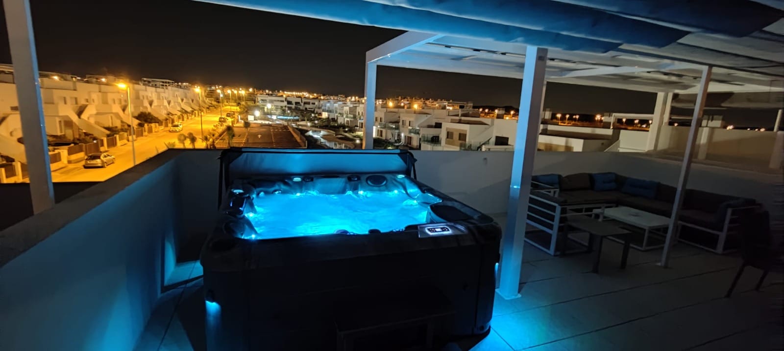 G53-Luxury hot tub for sale