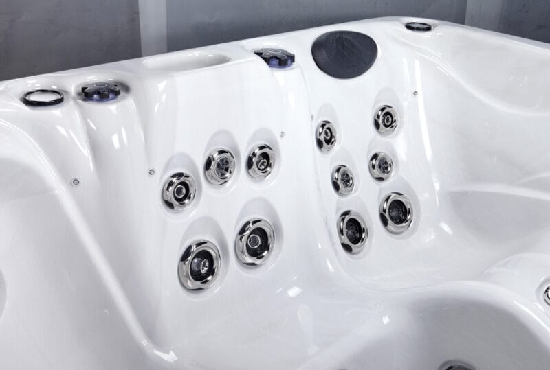 G53-Luxury hot tub for sale