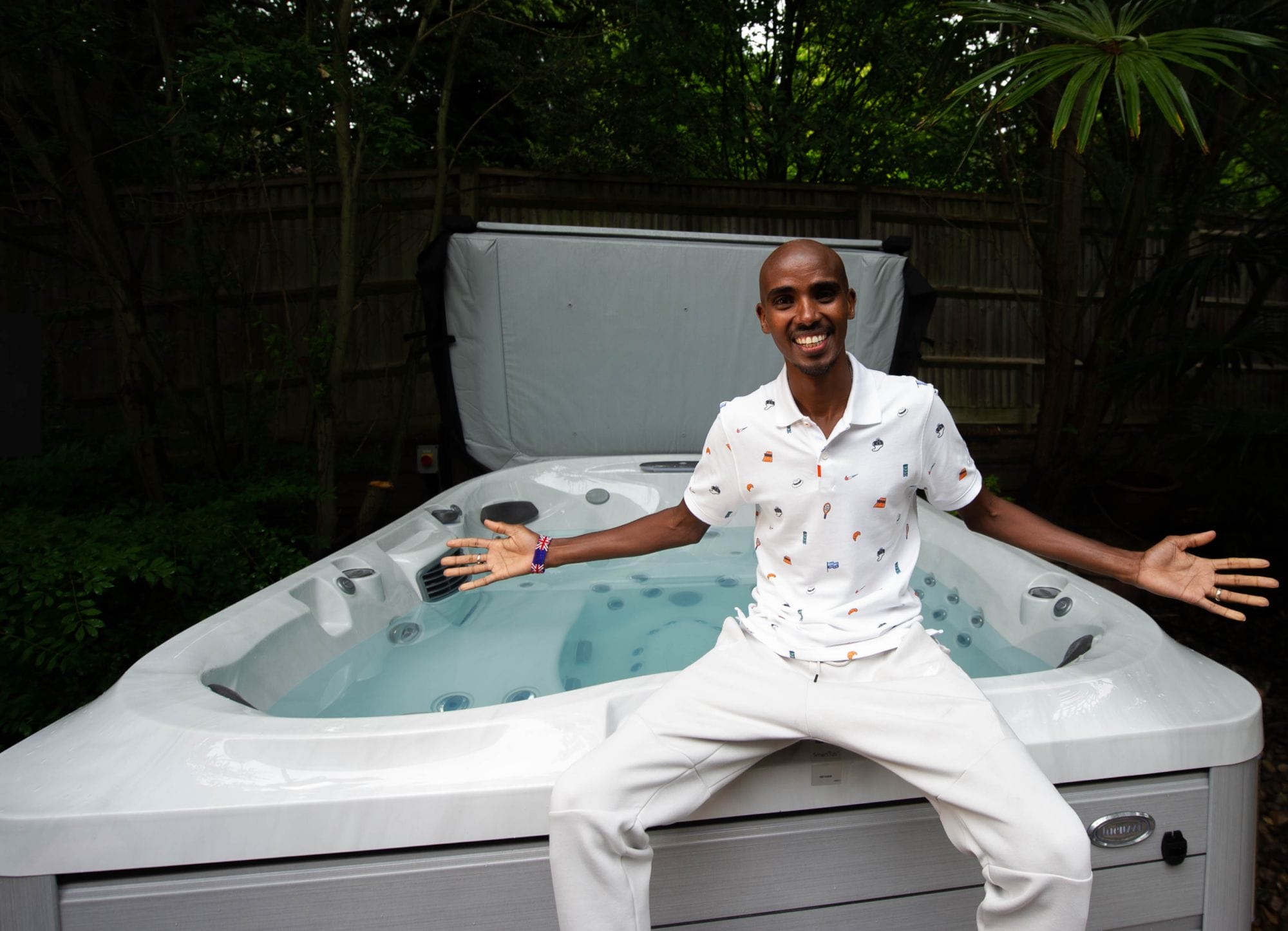 Jacuzzi hot tubs for sale