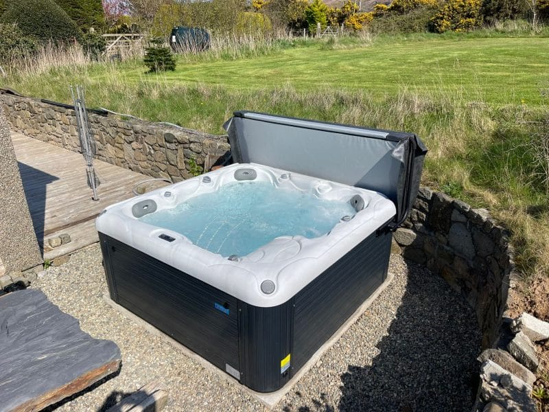 Sapphire hot tub for sale from Thermal Spas