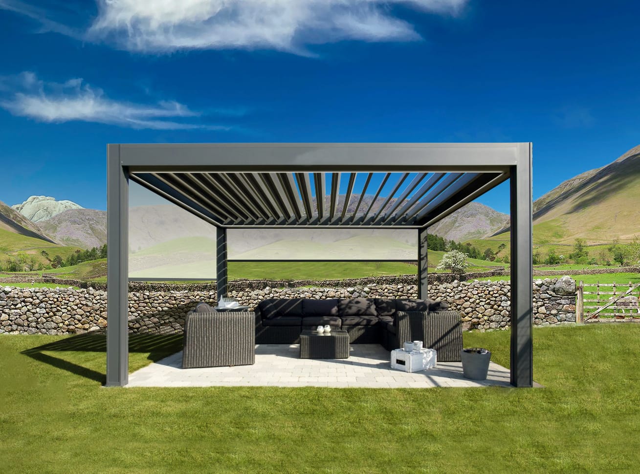 Remanso louvoured pergola