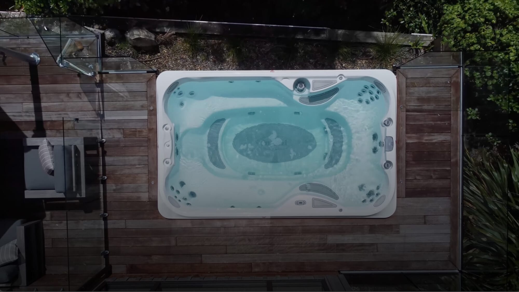 Introducing the Jacuzzi J-13 PowerPlay video