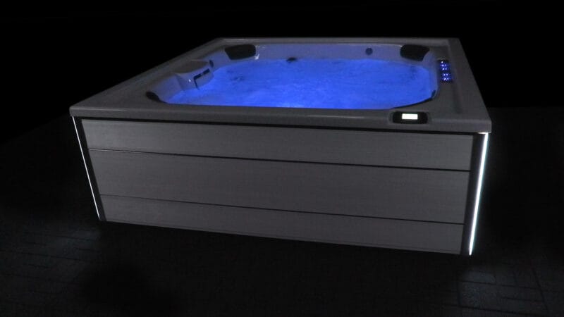 Jacuzzi® JLXL™ hot tub for sale
