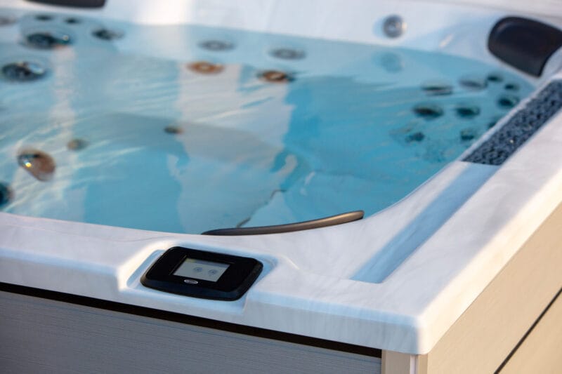 Jacuzzi JLX hot tub for sale